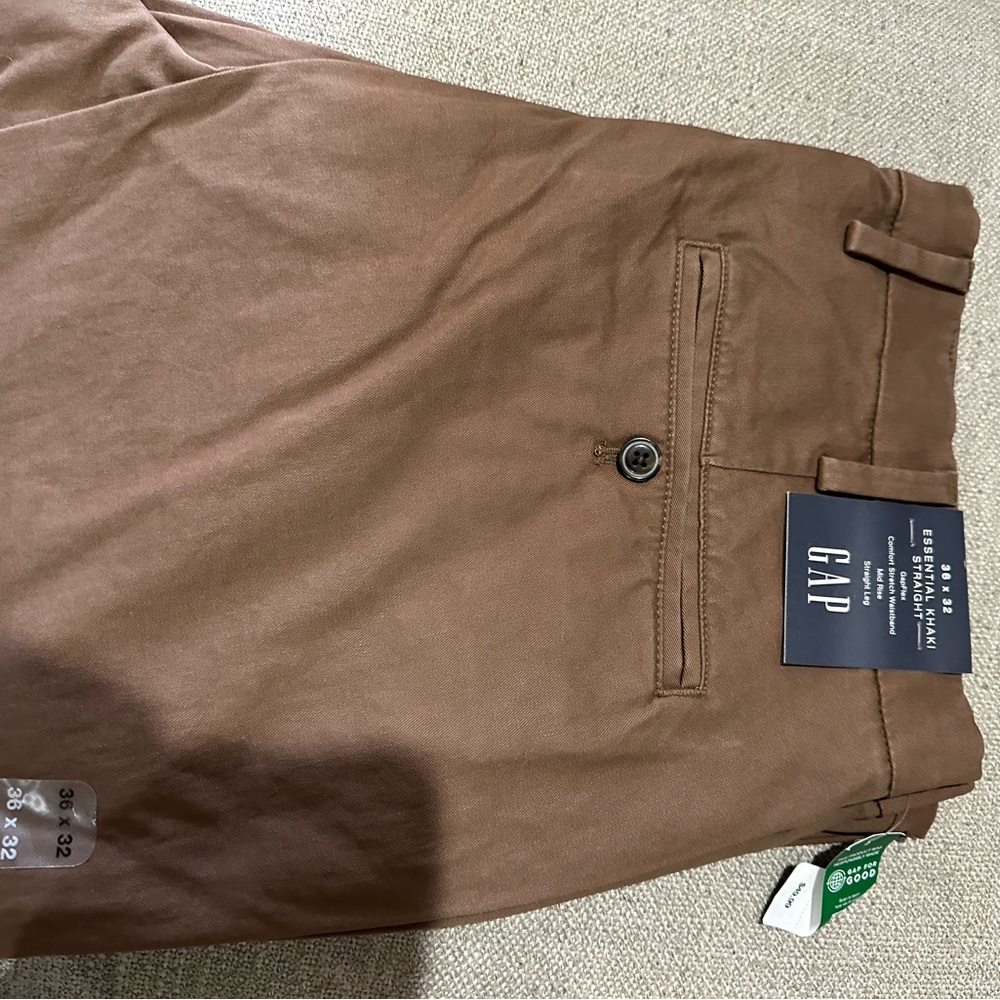 Gap Brown Essential Khaki Straight 36x32